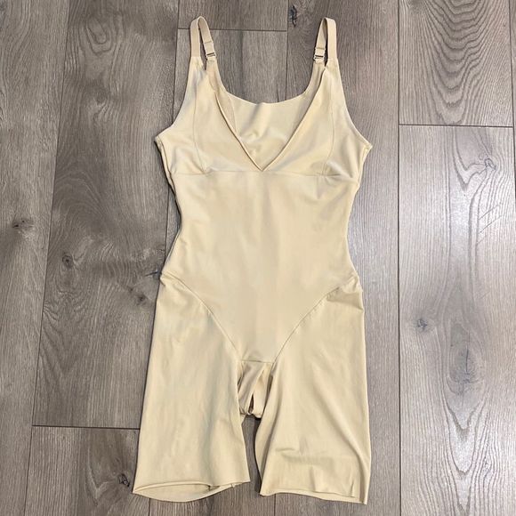 Maidenform Intimates & Sleepwear Maidenform Wear Your Own Bra Thigh